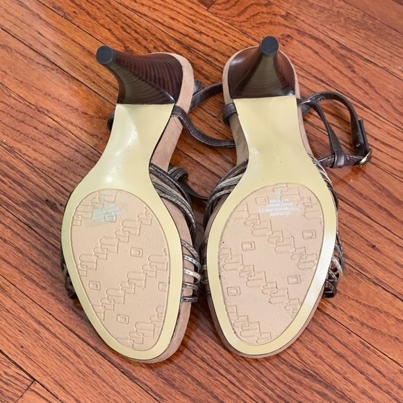 Metallic T Strap Heels - Picture 5 of 6